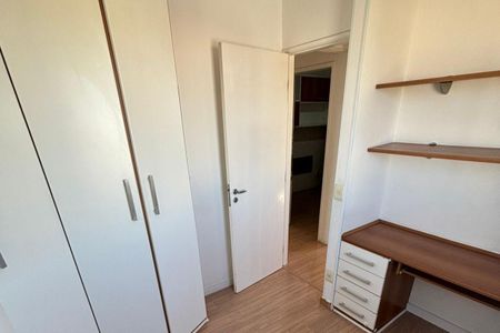 Quarto de apartamento para alugar com 3 quartos, 62m² em Vila Antonieta, São Paulo