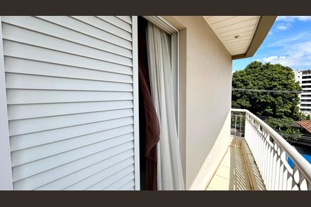 Apartamento à venda com 140m², 3 quartos e 3 vagas Apartamento à venda com 140m², 3 quartos e 3 vagasSacada do Quarto