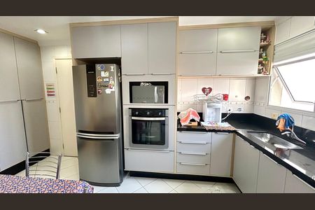 Apartamento à venda com 140m², 3 quartos e 3 vagas Apartamento à venda com 140m², 3 quartos e 3 vagasCozinha