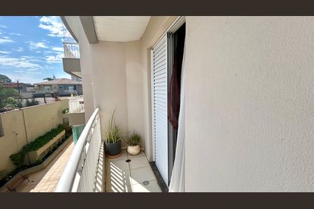 Apartamento à venda com 140m², 3 quartos e 3 vagas Apartamento à venda com 140m², 3 quartos e 3 vagasSacada do quarto