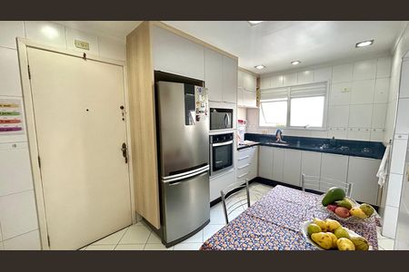 Apartamento à venda com 140m², 3 quartos e 3 vagas Apartamento à venda com 140m², 3 quartos e 3 vagasCozinha
