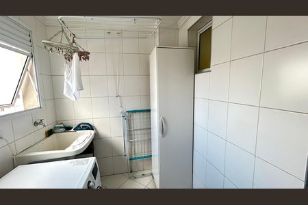Apartamento à venda com 140m², 3 quartos e 3 vagas Apartamento à venda com 140m², 3 quartos e 3 vagasÁrea de Serviço