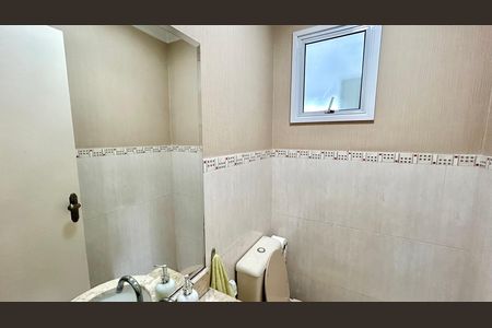 Apartamento à venda com 140m², 3 quartos e 3 vagas Apartamento à venda com 140m², 3 quartos e 3 vagasLavabo