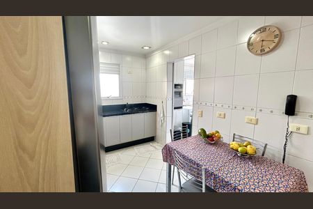 Apartamento à venda com 140m², 3 quartos e 3 vagas Apartamento à venda com 140m², 3 quartos e 3 vagasCozinha