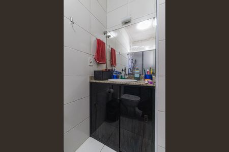 Casa à venda com 103m², 3 quartos e 2 vagas Casa à venda com 103m², 3 quartos e 2 vagasBanheiro Suíte
