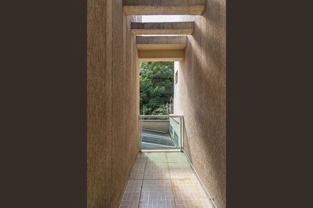 Casa à venda com 103m², 3 quartos e 2 vagas Casa à venda com 103m², 3 quartos e 2 vagasVaranda Quarto 1