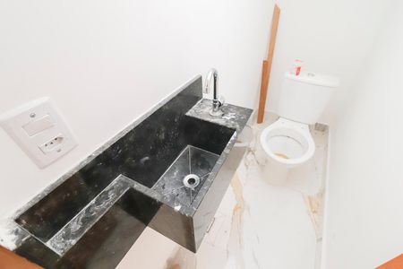 Casa à venda com 116m², 3 quartos e 2 vagasLavabo