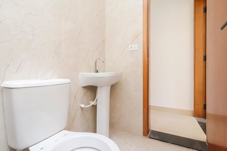 Casa à venda com 116m², 3 quartos e 2 vagasBanheiro Social