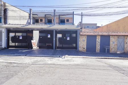 Casa à venda com 116m², 3 quartos e 2 vagasFachada