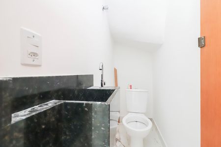 Casa à venda com 116m², 3 quartos e 2 vagasLavabo