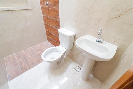 Casa à venda com 116m², 3 quartos e 2 vagasBanheiro Social