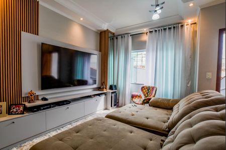 Casa para alugar com 191m², 3 quartos e 4 vagas Casa para alugar com 191m², 3 quartos e 4 vagasSala