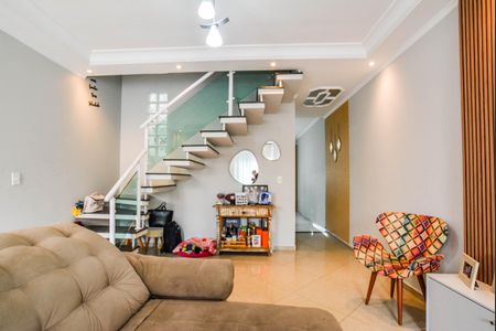 Casa para alugar com 191m², 3 quartos e 4 vagas Casa para alugar com 191m², 3 quartos e 4 vagasSala