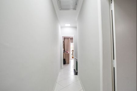 Casa para alugar com 191m², 3 quartos e 4 vagas Casa para alugar com 191m², 3 quartos e 4 vagasCorredor