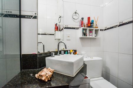 Casa para alugar com 191m², 3 quartos e 4 vagas Casa para alugar com 191m², 3 quartos e 4 vagasBanheiro da Suíte 1