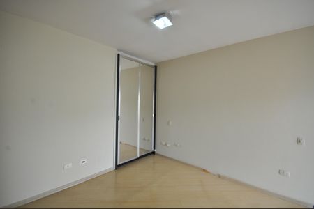 Casa para alugar com 327m², 4 quartos e 6 vagasSuíte 1