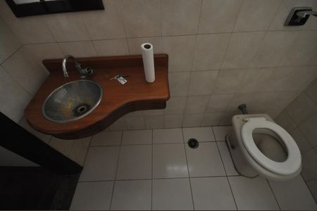 Casa para alugar com 327m², 4 quartos e 6 vagasLavabo