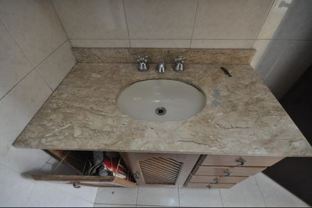 Casa para alugar com 327m², 4 quartos e 6 vagasBanheiro Social