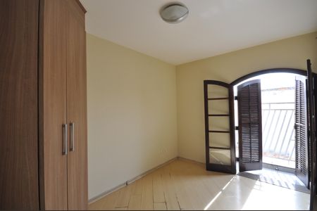 Casa para alugar com 327m², 4 quartos e 6 vagasQuarto 4