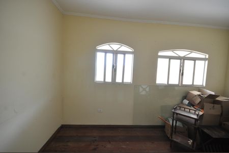 Casa para alugar com 327m², 4 quartos e 6 vagasEscritório