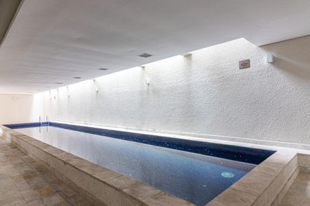 Apartamento à venda com 52m², 1 quarto e 1 vaga Apartamento à venda com 52m², 1 quarto e 1 vagaÁrea comum - Piscina