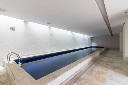 Apartamento à venda com 52m², 1 quarto e 1 vaga Apartamento à venda com 52m², 1 quarto e 1 vagaÁrea comum - Piscina