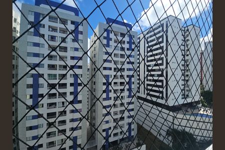 vista da sala de apartamento para alugar com 3 quartos, 80m² em Pituba, Salvador