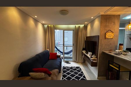 Sala de apartamento para alugar com 2 quartos, 50m² em Parque Erasmo Assunção, Santo André
