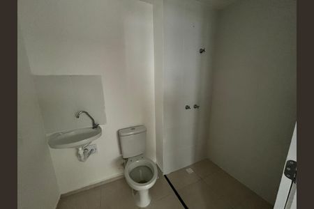 Banheiro de apartamento à venda com 2 quartos, 46m² em Várzea de Baixo, São Paulo