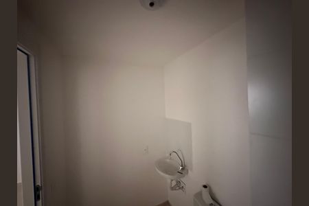 Apartamento para alugar com 46m², 2 quartos e sem vaga Apartamento para alugar com 46m², 2 quartos e sem vagaBanheiro