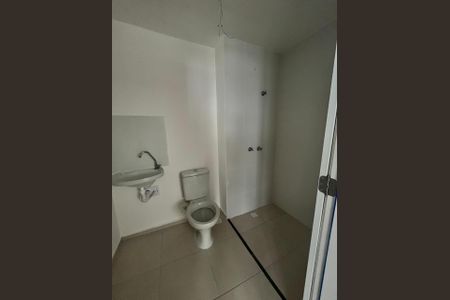 Banheiro de apartamento à venda com 2 quartos, 46m² em Várzea de Baixo, São Paulo