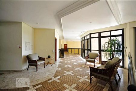 Apartamento à venda com 220m², 3 quartos e 3 vagas Apartamento à venda com 220m², 3 quartos e 3 vagasÁrea comum