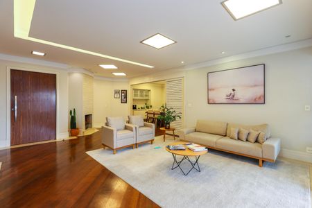 Apartamento à venda com 220m², 3 quartos e 3 vagas Apartamento à venda com 220m², 3 quartos e 3 vagasSala