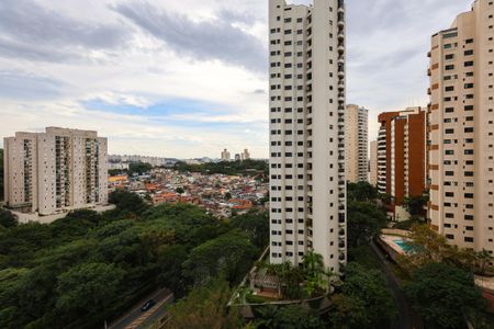 Apartamento à venda com 220m², 3 quartos e 3 vagas Apartamento à venda com 220m², 3 quartos e 3 vagasVista da Varanda da Sala