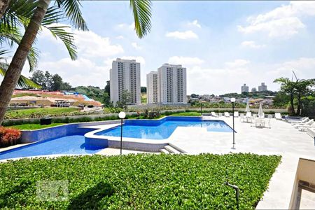 Apartamento à venda com 220m², 3 quartos e 3 vagas Apartamento à venda com 220m², 3 quartos e 3 vagasÁrea comum - Piscina