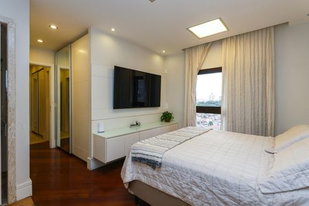 Apartamento à venda com 220m², 3 quartos e 3 vagas Apartamento à venda com 220m², 3 quartos e 3 vagasSuíte 1