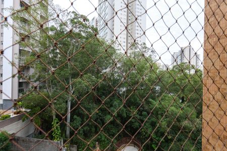 Apartamento à venda com 220m², 3 quartos e 3 vagas Apartamento à venda com 220m², 3 quartos e 3 vagasVista da Suíte 3