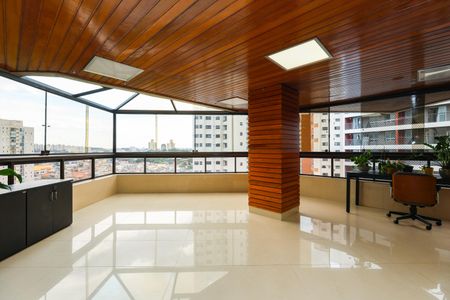 Apartamento à venda com 220m², 3 quartos e 3 vagas Apartamento à venda com 220m², 3 quartos e 3 vagasVaranda da Sala