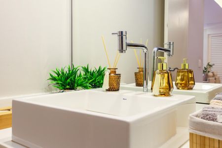 Apartamento à venda com 220m², 3 quartos e 3 vagas Apartamento à venda com 220m², 3 quartos e 3 vagasLavabo