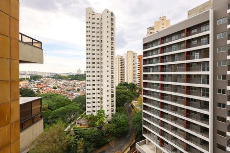 Apartamento à venda com 220m², 3 quartos e 3 vagas Apartamento à venda com 220m², 3 quartos e 3 vagasVista da Suíte 1