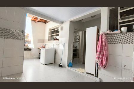 Casa à venda com 105m², 3 quartos e 1 vaga