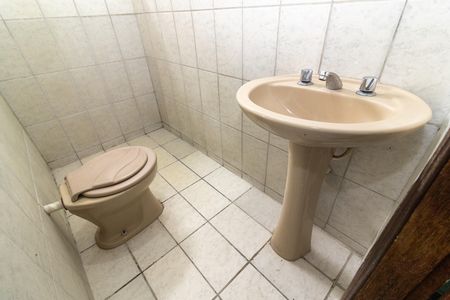 Casa para alugar com 150m², 3 quartos e 3 vagas Casa para alugar com 150m², 3 quartos e 3 vagasBanheiro de serviço