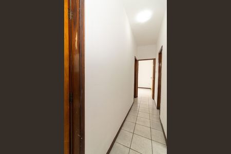Casa para alugar com 150m², 3 quartos e 3 vagas Casa para alugar com 150m², 3 quartos e 3 vagasCorredor