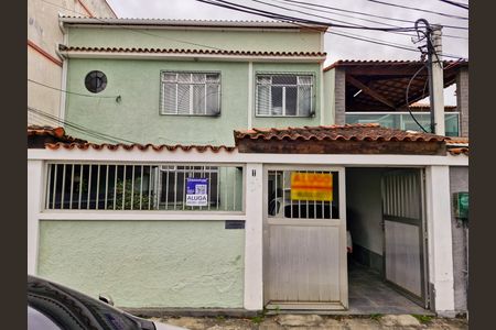 Casa para alugar com 150m², 3 quartos e 3 vagas Casa para alugar com 150m², 3 quartos e 3 vagasFachada
