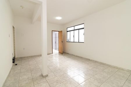 Sala de casa para alugar com 3 quartos, 150m² em Padre Miguel, Rio de Janeiro