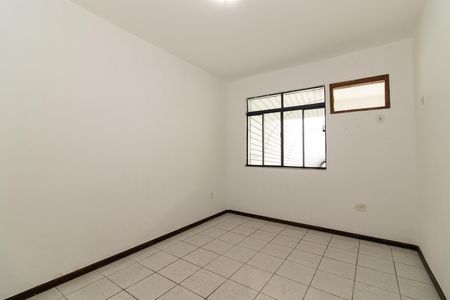 Casa para alugar com 150m², 3 quartos e 3 vagas Casa para alugar com 150m², 3 quartos e 3 vagasSuíte