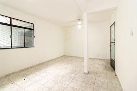 Sala de casa para alugar com 3 quartos, 150m² em Padre Miguel, Rio de Janeiro