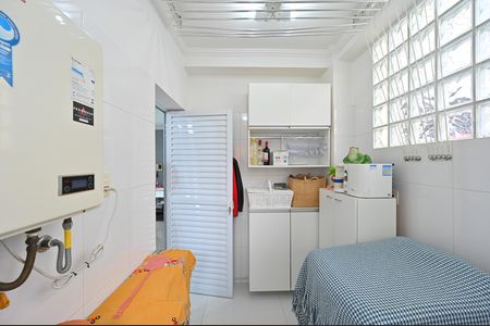 Casa à venda com 120m², 3 quartos e 2 vagasLavanderia