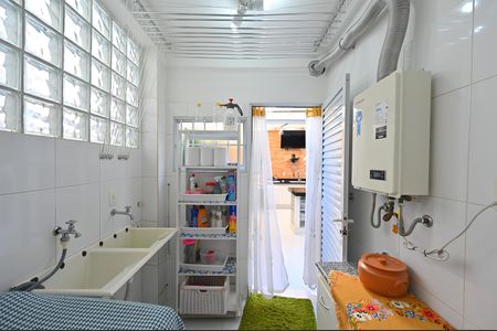 Casa à venda com 120m², 3 quartos e 2 vagasLavanderia