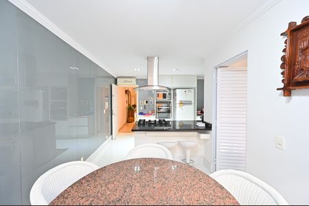 Casa à venda com 120m², 3 quartos e 2 vagasCozinha